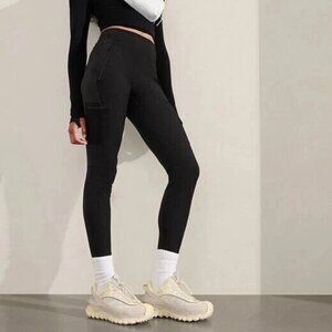 Athleta Black Headlands Hybrid Cargo Six Pocket Leggings - Black - 4P